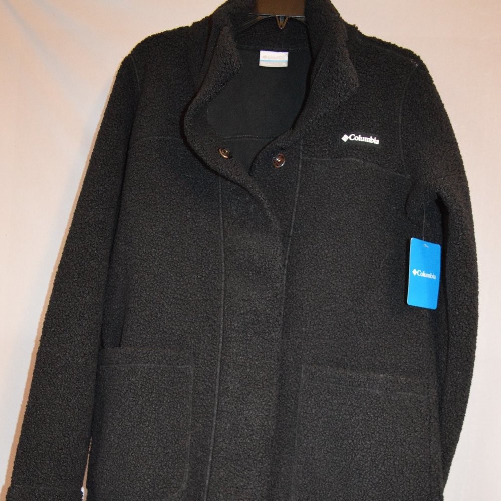 Women's Columbia coat NWT size medium with snaps down